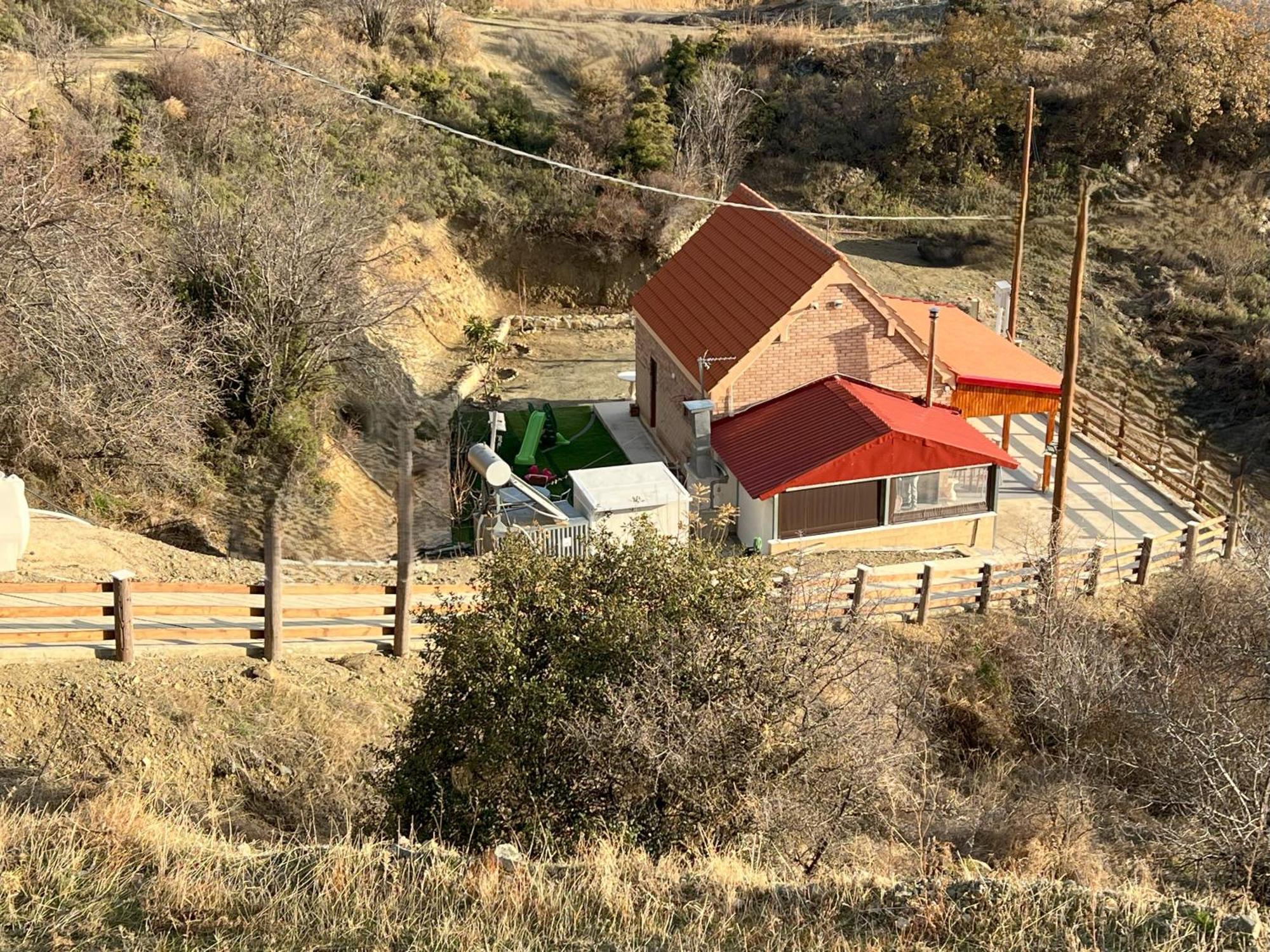 Cherry Holiday House Chandria Exterior photo